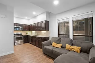 1910 Robbins Pl, Austin, TX 78705 - Photo 11