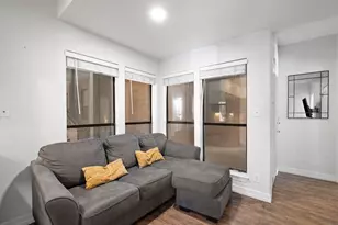 1910 Robbins Pl, Austin, TX 78705 - Photo 9