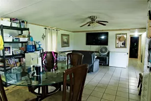 109 Wayside Dr, Elgin, TX 78621 - Photo 9