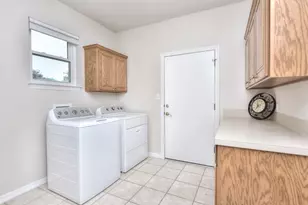 111 Pecos Ct, Georgetown, TX 78628 - Photo 27