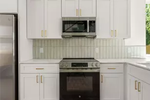 2609 Davis Ln, Austin, TX 78745 - Photo 7