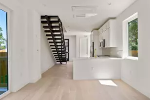 2609 Davis Ln, Austin, TX 78745 - Photo 11