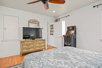 206 W Burbank Street, Fredericksburg, TX 78624 - Photo 27