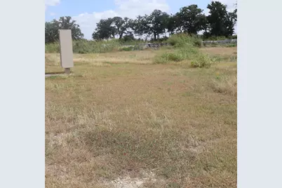 104 Mesones Road, Florence, TX 76527 - Photo 3