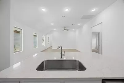 437 Lucky Avenue, Elgin, TX 78621 - Photo 5