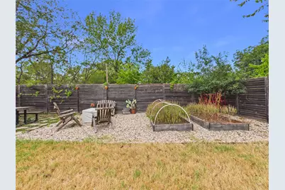 1006 Valdez Street, Austin, TX 78741 - Photo 9