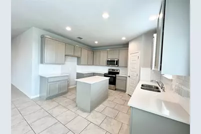 227 Kellys Heroes Way, Jarrell, TX 76537 - Photo 5