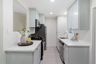 2704 Carnarvon Lane, Austin, TX 78704 - Photo 7