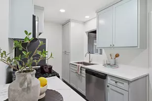 2704 Carnarvon Ln, Austin, TX 78704 - Photo 9