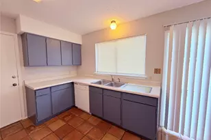 9611 Blue Creek Ln, Austin, TX 78758 - Photo 13