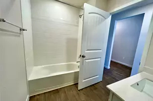 305 Darwin Pl, Lockhart, TX 78644 - Photo 17