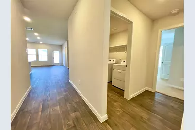 305 Darwin Place, Lockhart, TX 78644 - Photo 11
