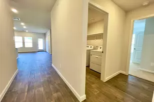 305 Darwin Pl, Lockhart, TX 78644 - Photo 11