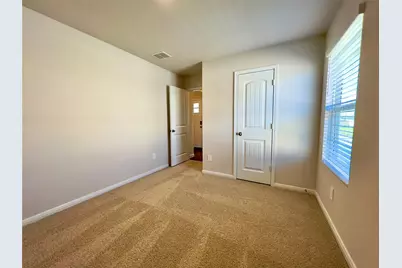 305 Darwin Place, Lockhart, TX 78644 - Photo 15