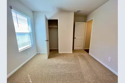 305 Darwin Place, Lockhart, TX 78644 - Photo 13