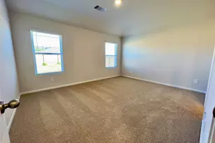 305 Darwin Pl, Lockhart, TX 78644 - Photo 7