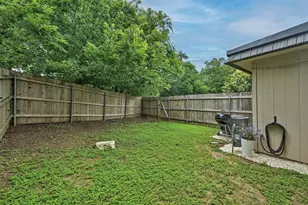 702 Castle Ridge Rd, Austin, TX 78746 - Photo 21
