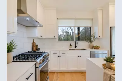 1106 Walton Lane #A, Austin, TX 78721 - Photo 3