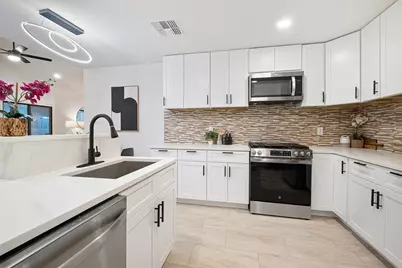 12307 Marogot Run, Austin, TX 78758 - Photo 3