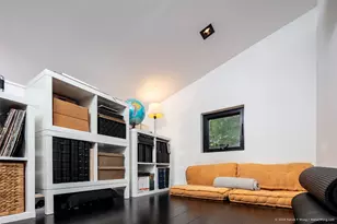303 Navasota St, Austin, TX 78702 - Photo 19