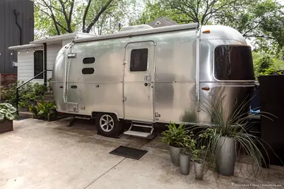 303 Navasota Street, Austin, TX 78702 - Photo 23