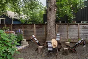 303 Navasota St, Austin, TX 78702 - Photo 21