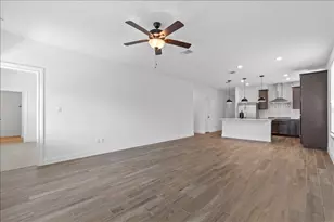 11905 Paseo de los Lagos Ln, Manor, TX 78653 - Photo 15