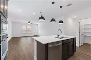 11905 Paseo de los Lagos Ln, Manor, TX 78653 - Photo 11