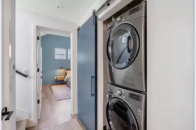 1105 W 39 1/2 Street #B, Austin, TX 78756 - Photo 25