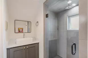 1105 W 39 1/2 St, Austin, TX 78756 - Photo 31