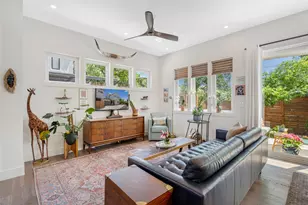 1105 W 39 1/2 St, Austin, TX 78756 - Photo 7