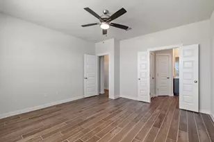368 Banff Dr, Kyle, TX 78640 - Photo 17