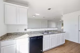 1013 Woodward Ct Ct, Jarrell, TX 76537 - Photo 7