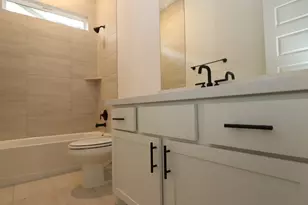 350 Bishop Wood Rd, Dripping Springs, TX 78620 - Photo 11