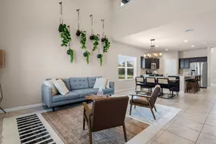 6916 Branrust Dr, Austin, TX 78744 - Photo 9