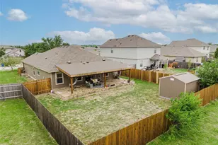 225 Foxglove Dr, Hutto, TX 78634 - Photo 23
