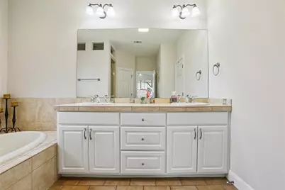 101 N Meadowlark Street, Lakeway, TX 78734 - Photo 9