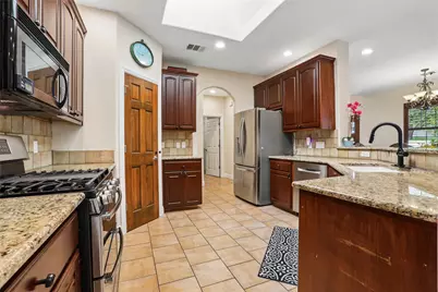 101 N Meadowlark Street, Lakeway, TX 78734 - Photo 5