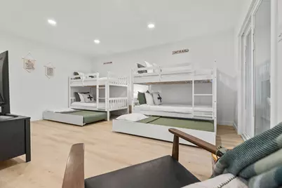 219 Venture Boulevard S, Point Venture, TX 78645 - Photo 25