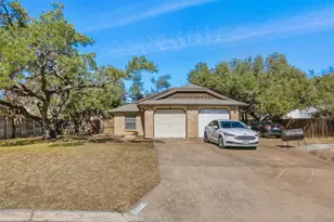 8904 Pineridge Dr, Austin, TX 78729 - Photo 3