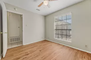 8904 Pineridge Dr, Austin, TX 78729 - Photo 23