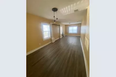 214 S Hackberry Avenue, Luling, TX 78648 - Photo 11