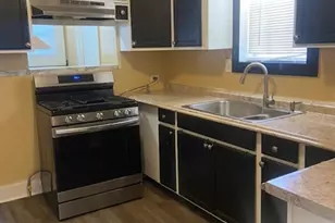 214 S Hackberry Ave, Luling, TX 78648 - Photo 7