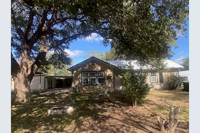 214 S Hackberry Avenue, Luling, TX 78648 - Photo 1