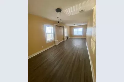 214 S Hackberry Avenue, Luling, TX 78648 - Photo 11