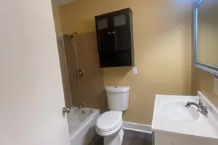 214 S Hackberry Ave, Luling, TX 78648 - Photo 23