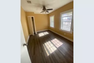 214 S Hackberry Avenue, Luling, TX 78648 - Photo 21