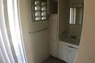 2610 Salado Street St, Austin, TX 78705 - Photo 9