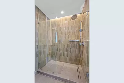 610 Davis Street #4605, Austin, TX 78701 - Photo 17