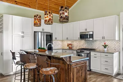 2025 Cripple Creek Stage Road, Dripping Springs, TX 78620 - Photo 5